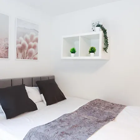 Appartement Modern K-town Wifi Kitchen Smart Tv *